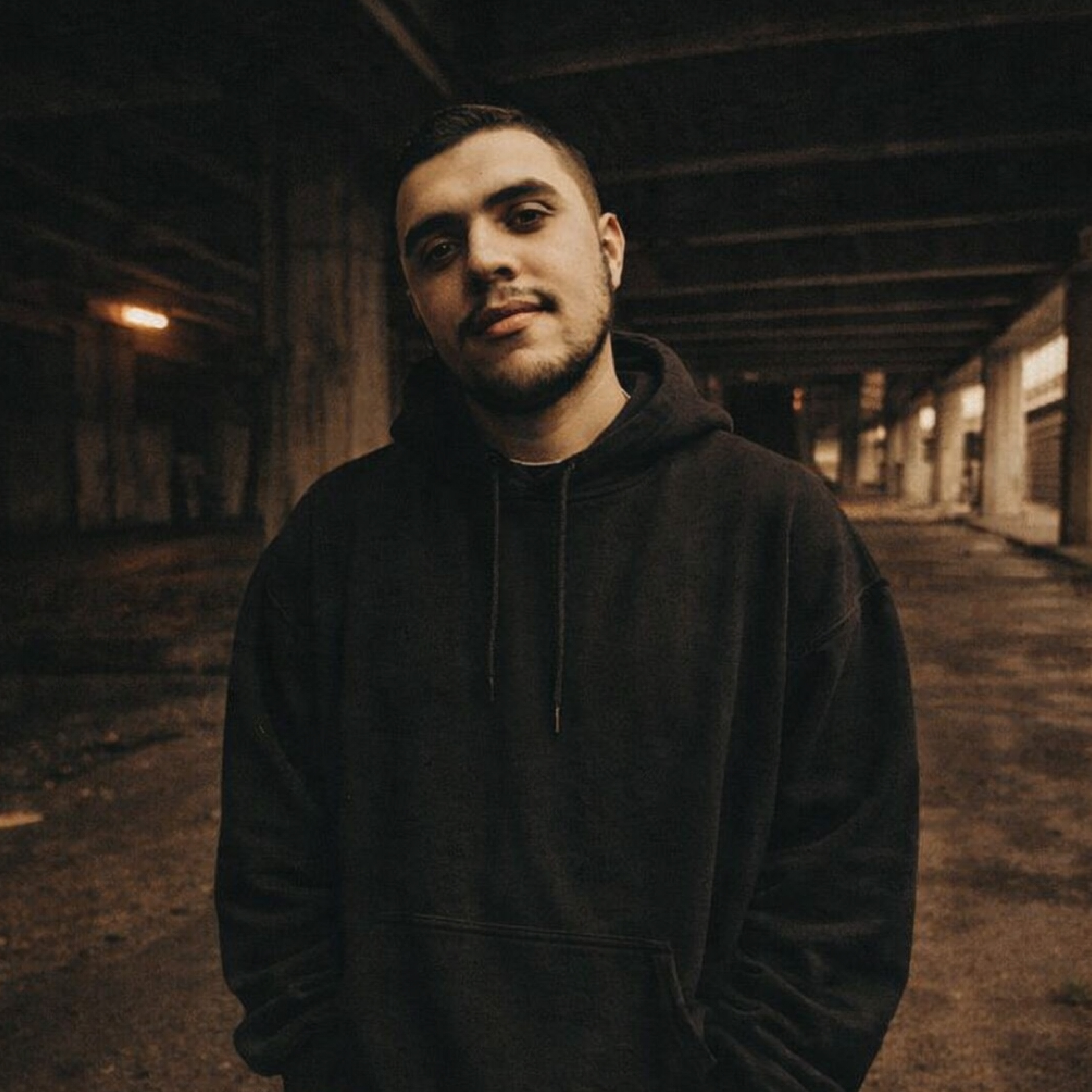 Leon Alves - Designer Gráfico